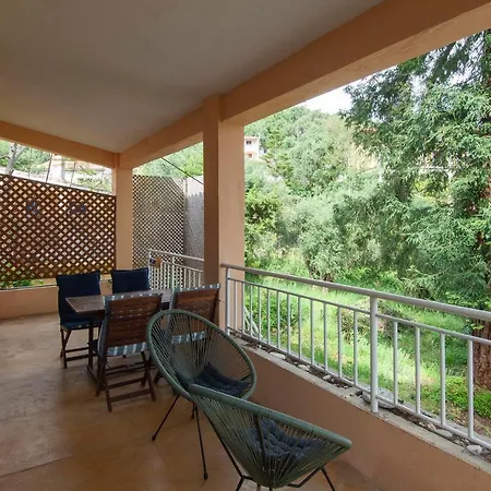 Serena Vilă Nisaki (Corfu)